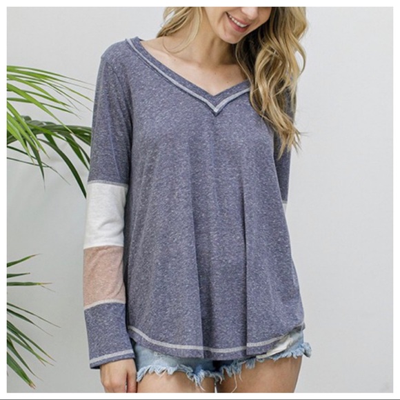 ✨LAST✨Boho chic Color block sleeves V neck top - Picture 3 of 5